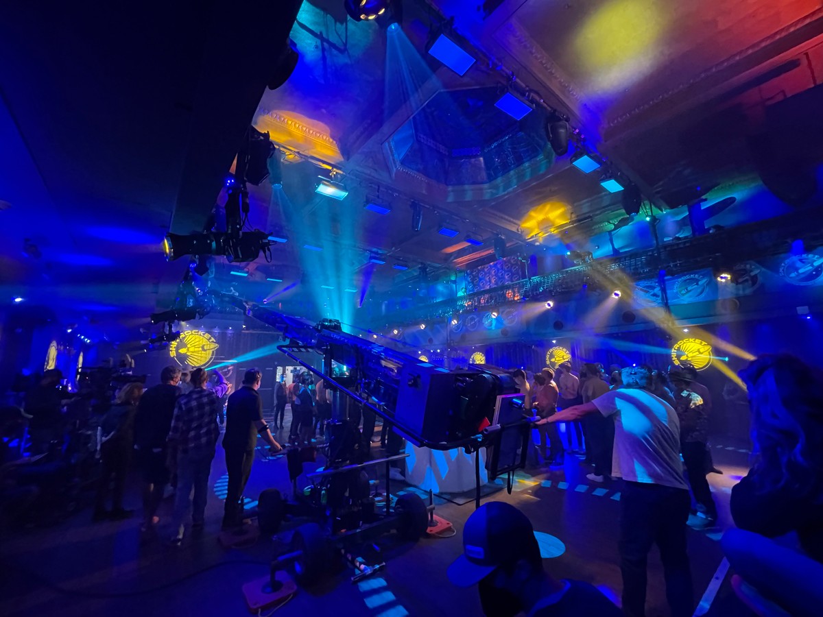 Club scene cues firing during a take